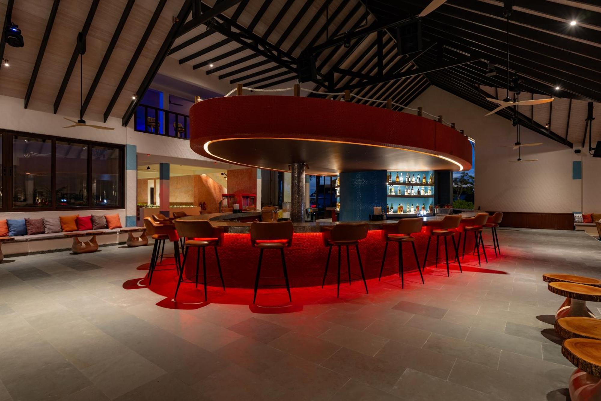 Oblu Xperience Ailafushi Hotel Male Exterior foto