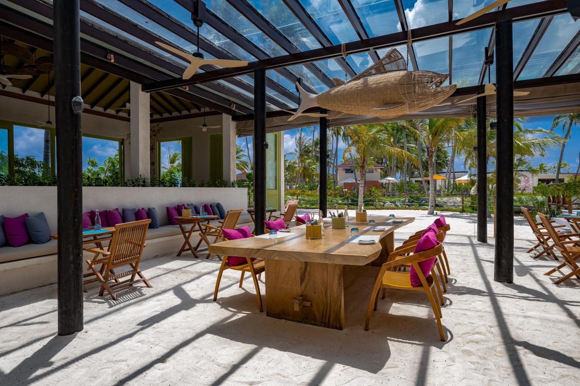 Oblu Xperience Ailafushi Hotel Male Exterior foto