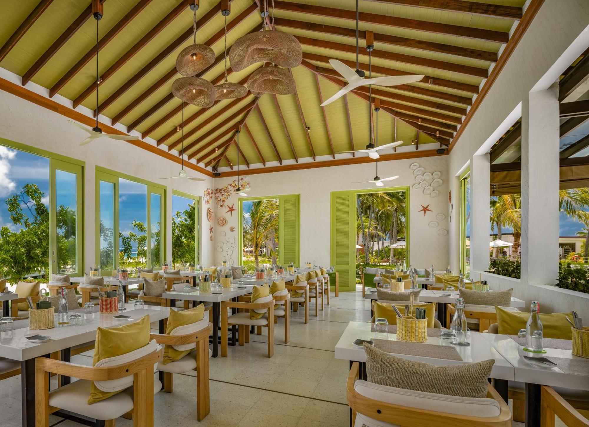 Oblu Xperience Ailafushi Hotel Male Exterior foto
